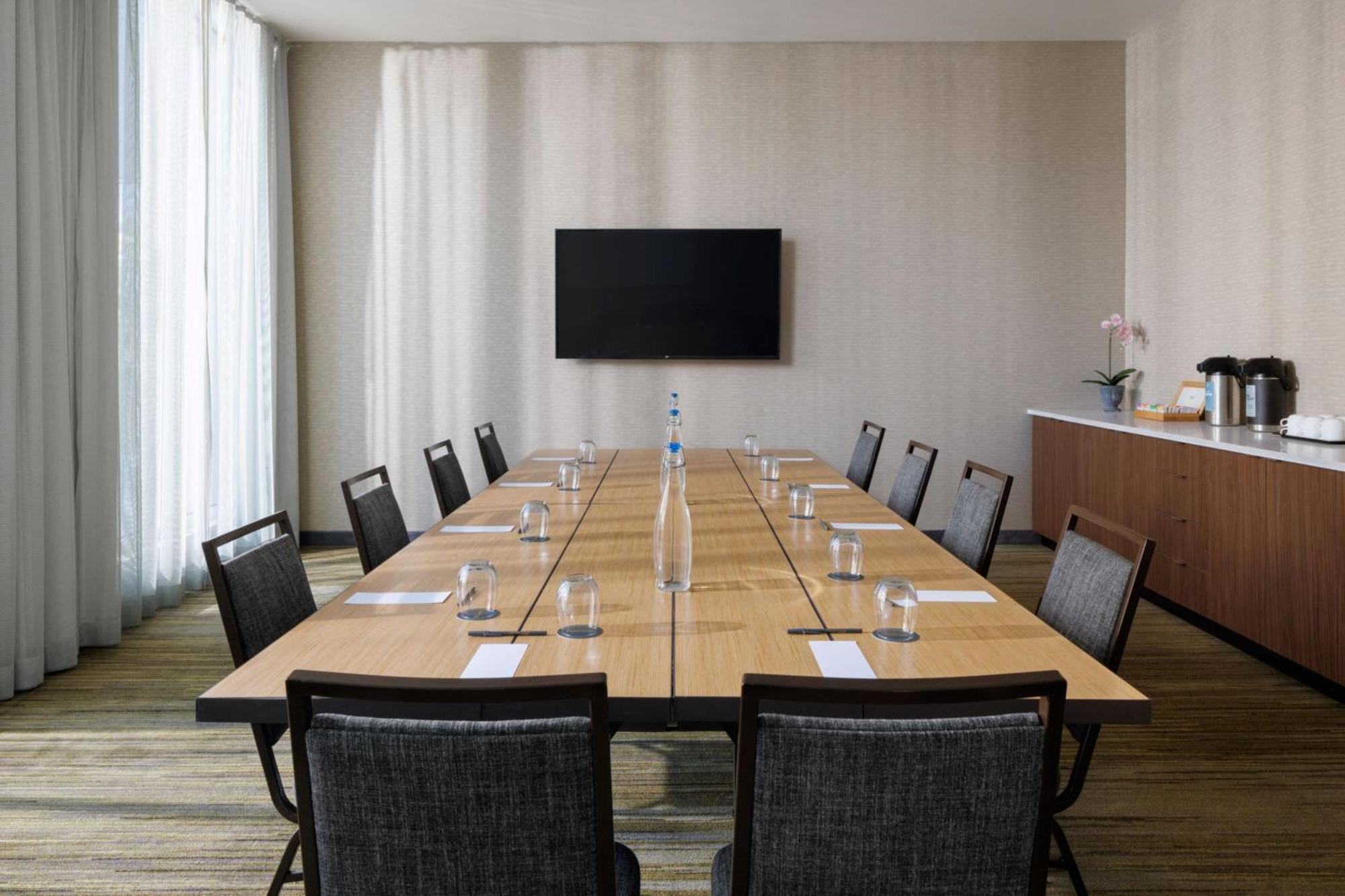 Courtyard By Marriott Prince George Exterior foto
