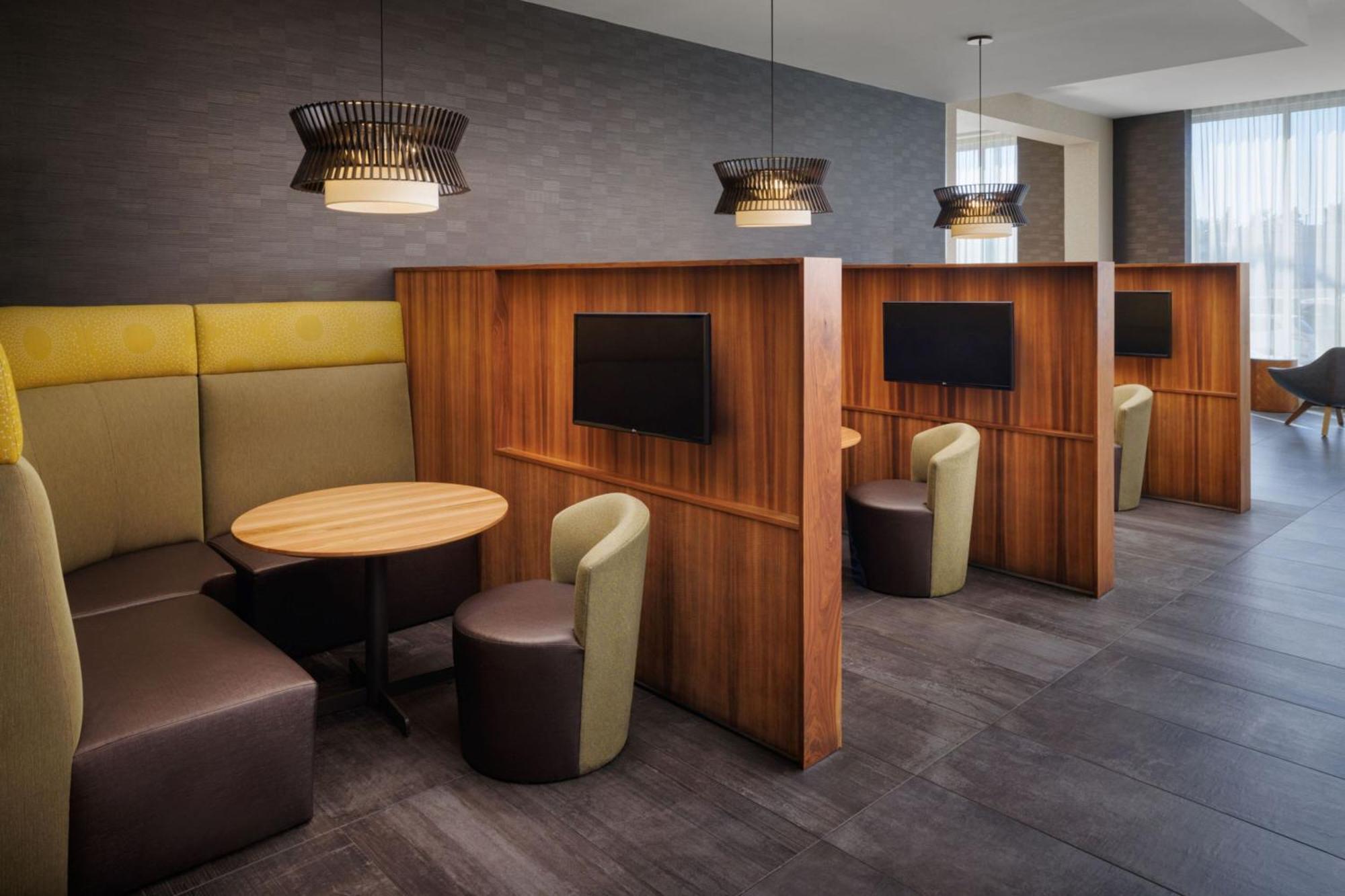 Courtyard By Marriott Prince George Exterior foto