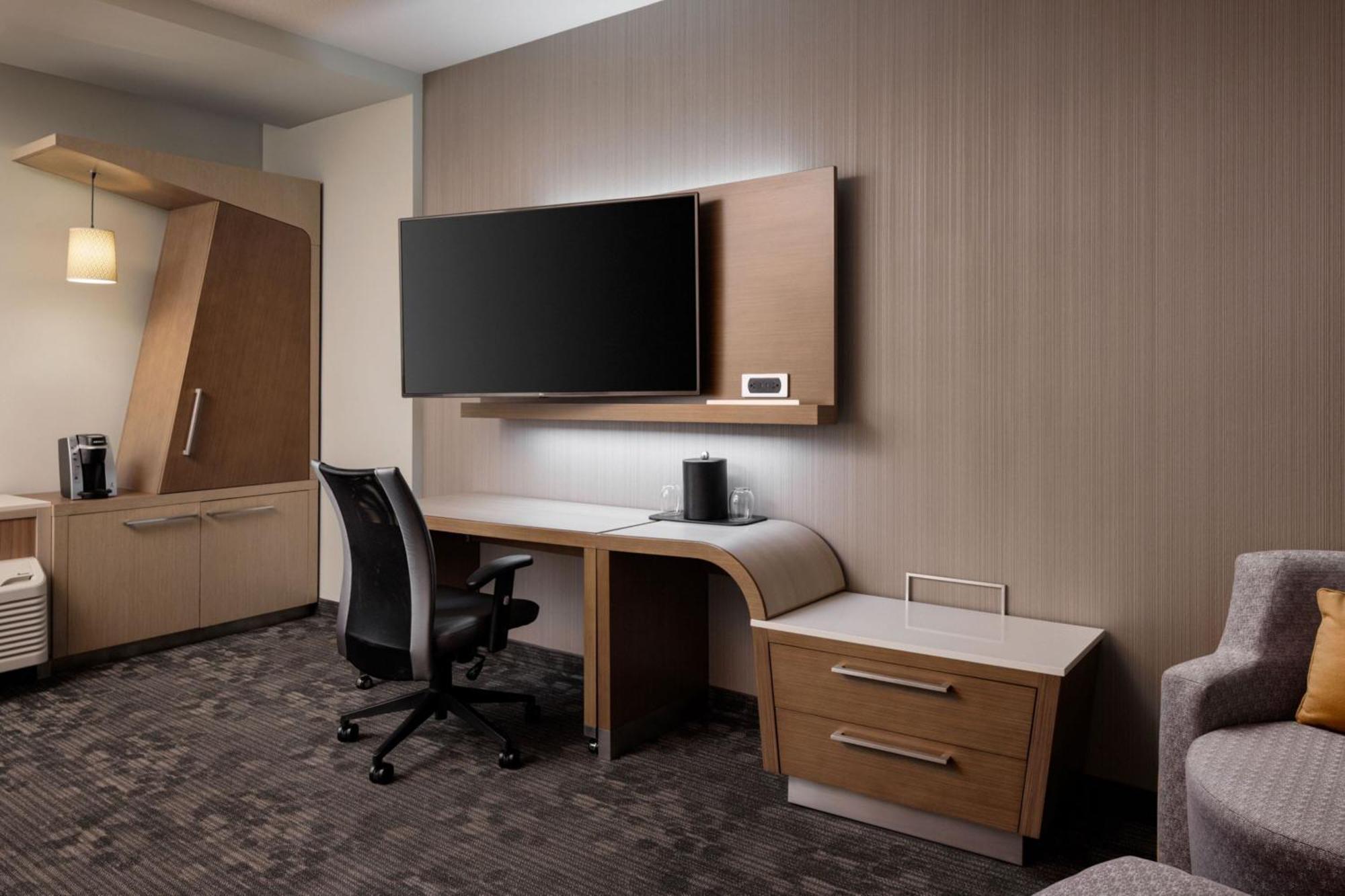 Courtyard By Marriott Prince George Exterior foto