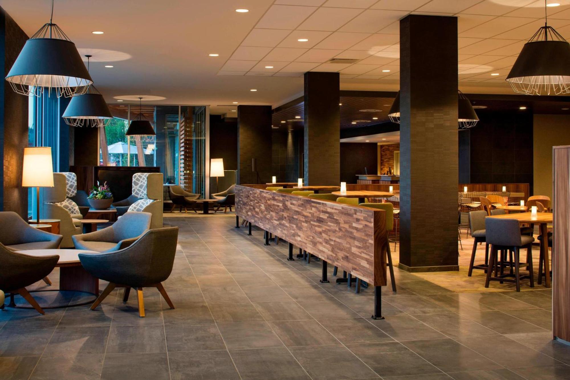 Courtyard By Marriott Prince George Exterior foto